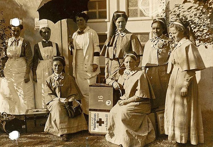 Mobilmachung: Schwestern der Schwesternschaft Paulinenhaus vom Roten Kreuz aus Berlin (DRK)